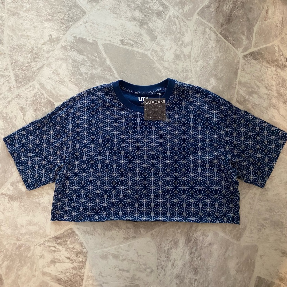 NWT UNIQLO Cropped Japanese Katagami Origami Blue T-shirt size Medium